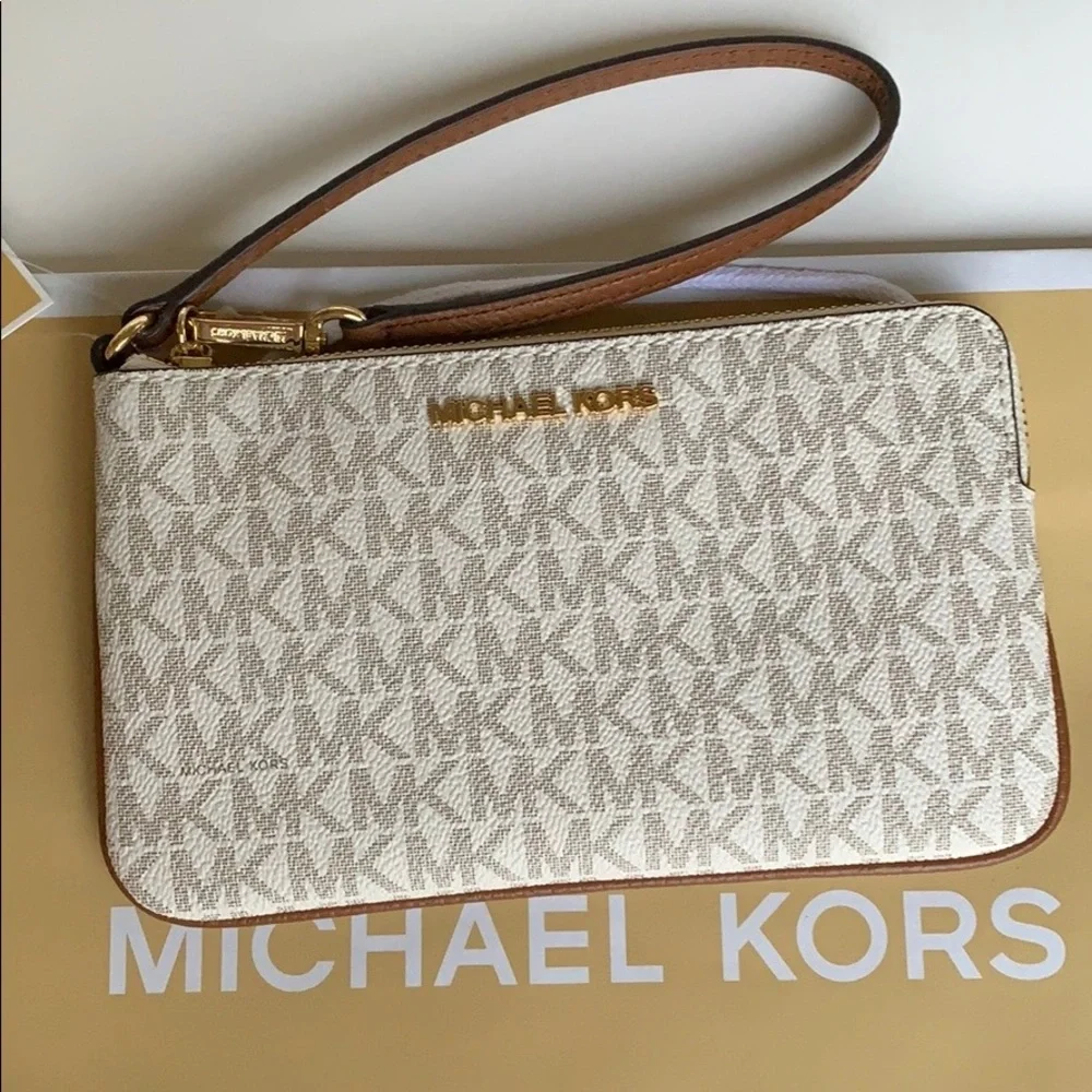 Michael Kors Jet Set Travel Lg Top Zip Wristlet